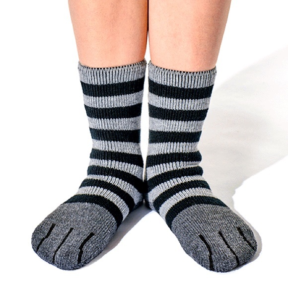 Brushed Fleece Kitty Cat Realistic Claw Paw Print Slipper Socks Grey Black New - Picture 1 of 3